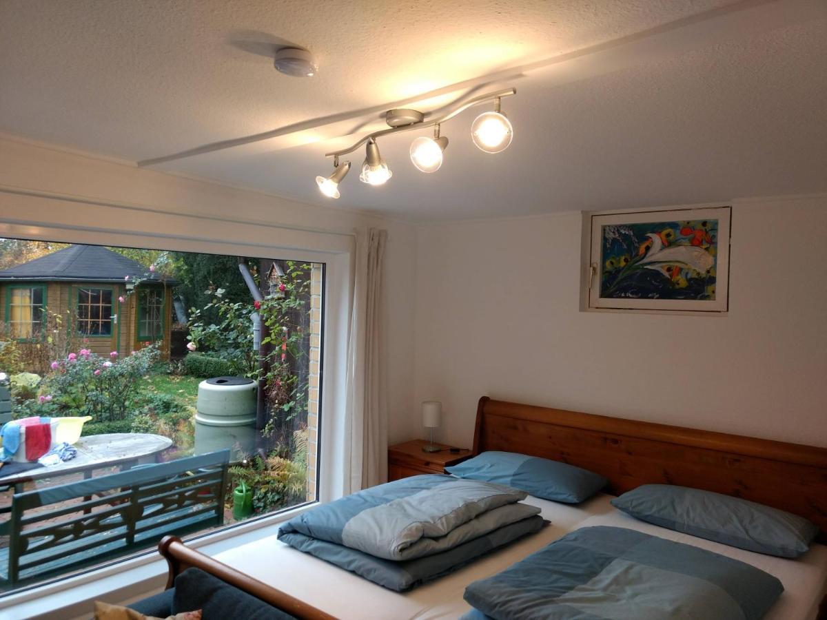 Ruhiges, Gemuetliches Zimmer Mit Bad Fuer 2 Personen, Mit Gartenterasse Lubeck Exterior photo