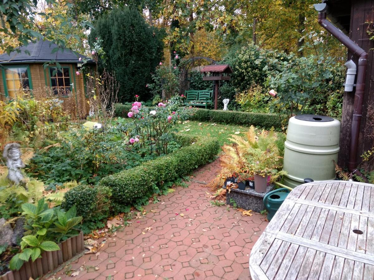 Ruhiges, Gemuetliches Zimmer Mit Bad Fuer 2 Personen, Mit Gartenterasse Lubeck Exterior photo