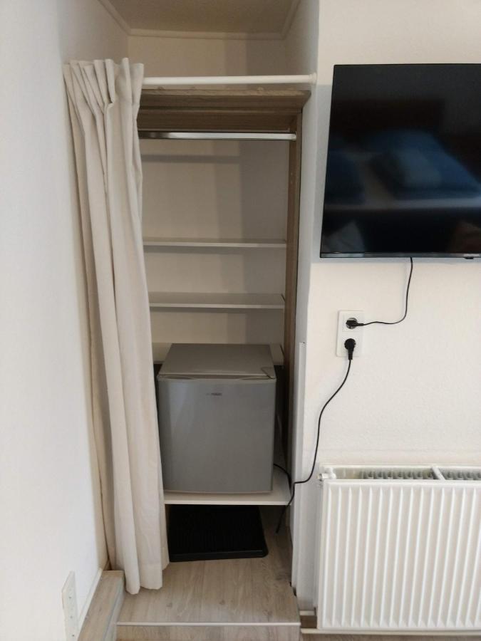 Ruhiges, Gemuetliches Zimmer Mit Bad Fuer 2 Personen, Mit Gartenterasse Lubeck Exterior photo
